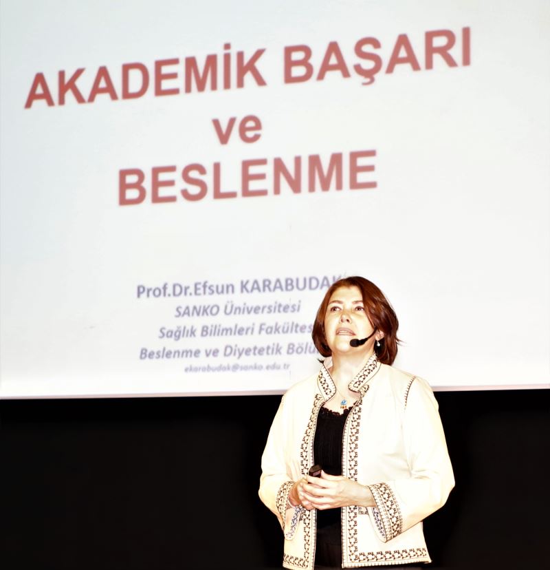 REKTÖR PROF. DR. DAĞLI: “SEÇECEĞİNİZ MESLEK, HAYATINIZIN BUNDAN SONRASINI NASIL YAŞAYACAĞINIZI DA BELİRLEYECEK”