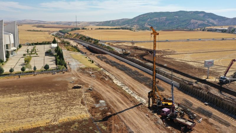 40 Gün Önce Başlanılan Hastane Köprülü Kavşağının Yüzde 40