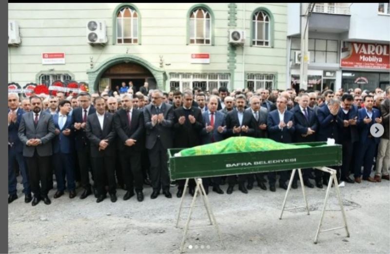 Dün vefat eden Sayın Valimiz Mahmut Çuhadar’ın muhterem babası Yaşar Çuhadar amcamızın naaşı bugün Samsun