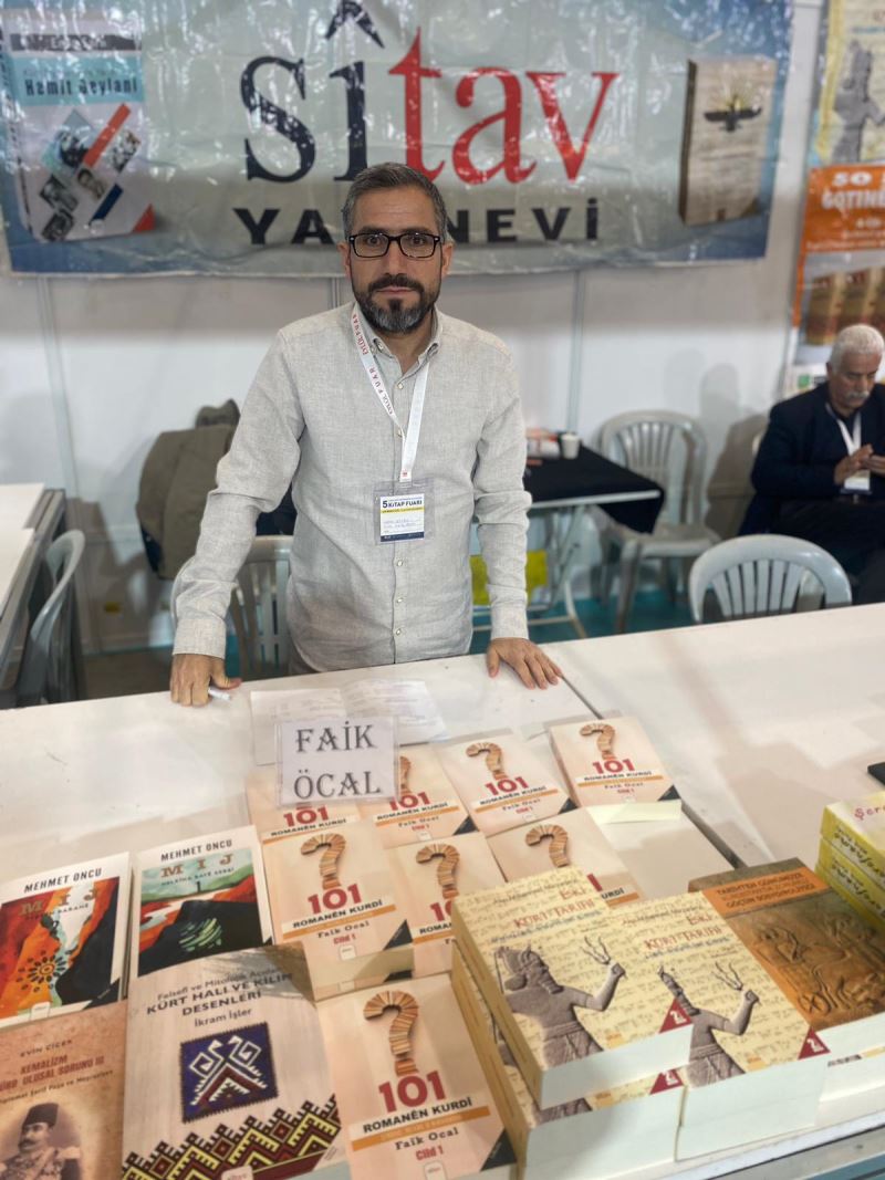 Faik Öcal yazar Şanlıurfa kitap fuarında