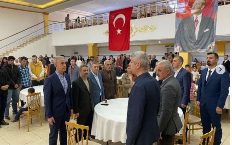 Valimiz Sayın Mahmut ÇUHADAR, Kıymetli Eşi Sayın Serinay ÇUHADAR Hanımefendi ve AK Parti Merkez İlçe Başkanı Sayın Mustafa ALKAYIŞ ile Birlikte, 3 Aralık Dünya Engelliler Günü Musibetiyle Özel Elif Hatun Rehabilitasyon Merkezi Tarafı