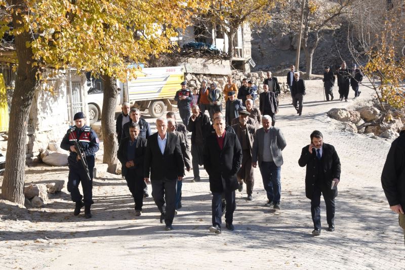 VALİ ÇUHADAR; AMACIMIZ, KENTLERDEKİ SOSYAL YAŞANTININ KÖYLERDE DE YAŞAYAN VATANDAŞLARIMIZIN YAŞAYABİLMESİ ÇABASIDIR